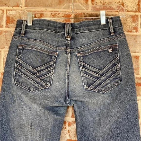 Joe’s Distressed Criss Cross Pockets Flare Jeans - Picture 4 of 11